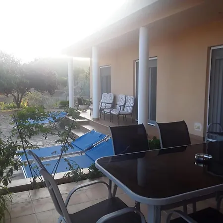 Casa Laure Y Mª Jose Feriehus *