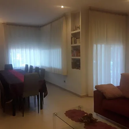 Casa Laure Y Mª Jose Arens de Lledo