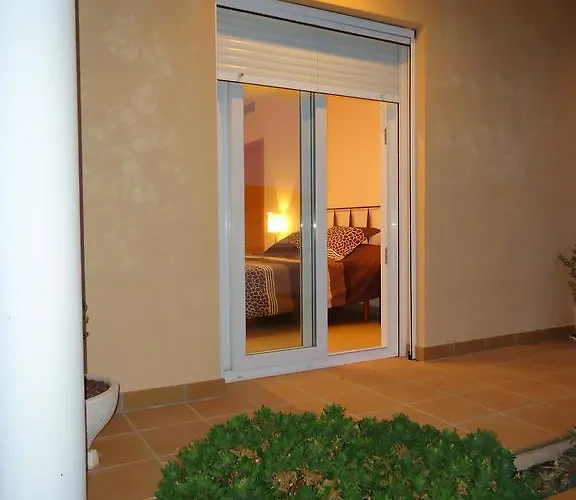 Casa Laure Y Mª Jose